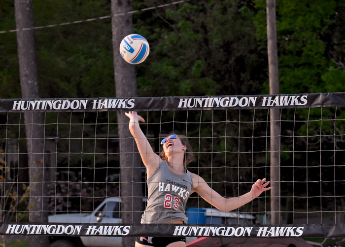 Hawks split on Day 1 of Huntingdon Beach Tournament