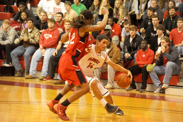 Huntingdon men score 97 in win over LaGrange