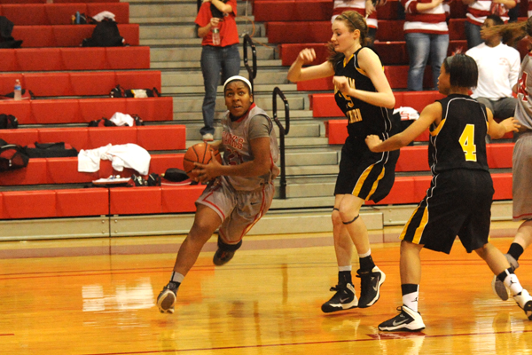Lady Hawks can&rsquo;t find an answer for Maryville