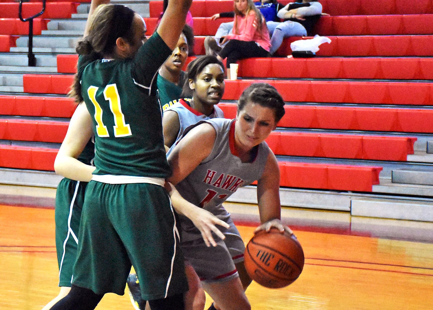 Jenna Dorman's double-double of 18 points and 10 rebounds led Huntingdon in Saturday's 75-47 win over Mary Baldwin.