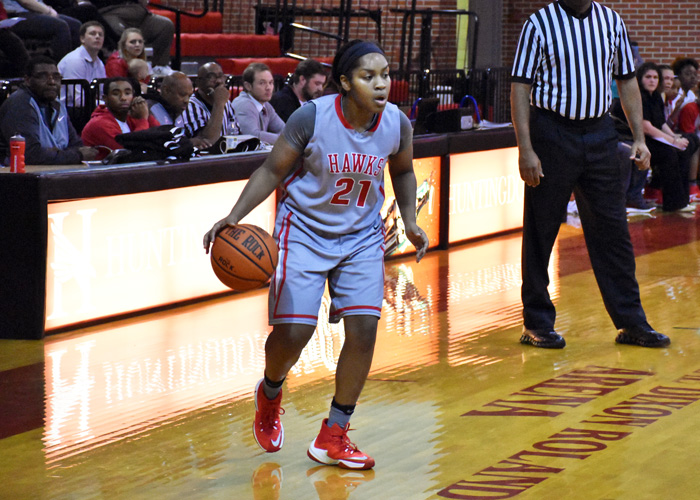 Jello Weatherspoon scored 18 points and had four assists in Saturday's loss to Maryville.