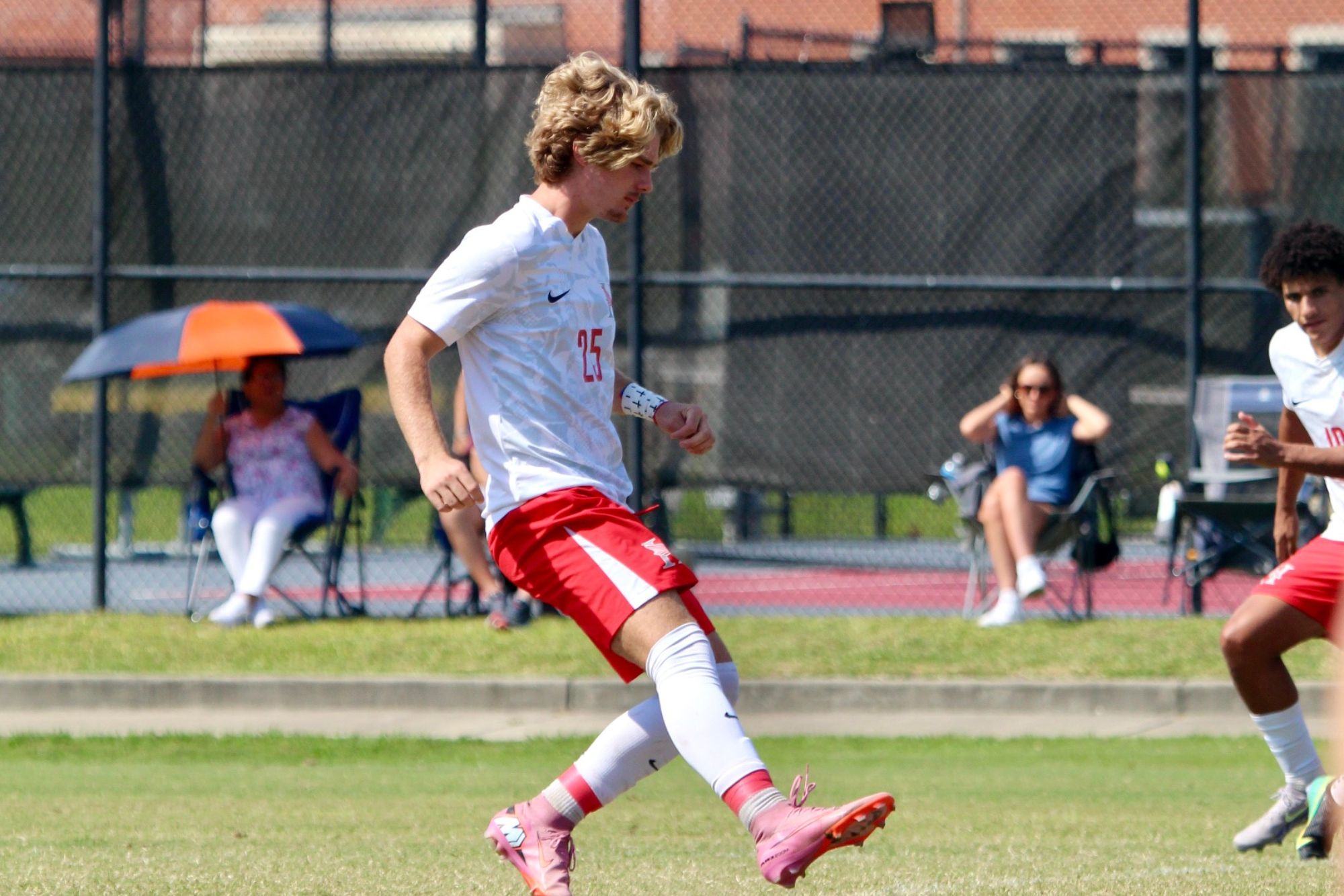 Hawks Drop Road Contest At Millsaps