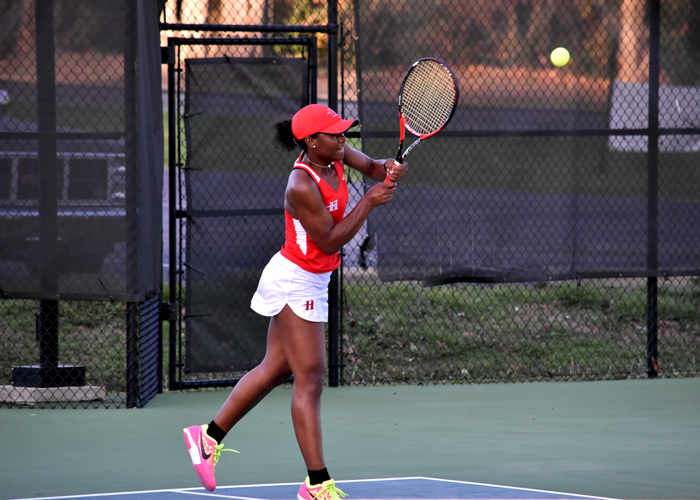Huntingdon rolls past LaGrange