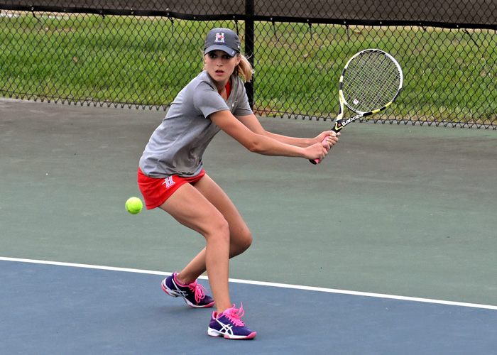 Lady Hawks push winning streak to 10 matches